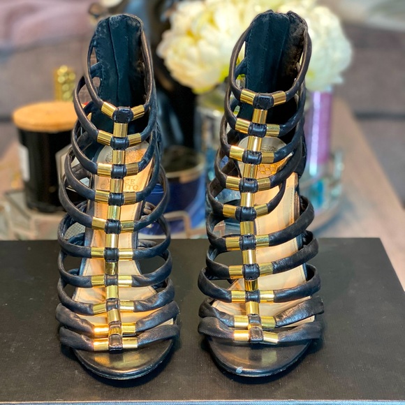 Vince Camuto heels - Picture 1 of 10